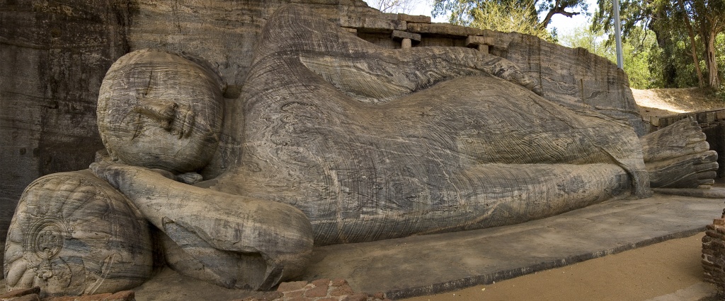 Лежащий Будда, Шри-Ланка